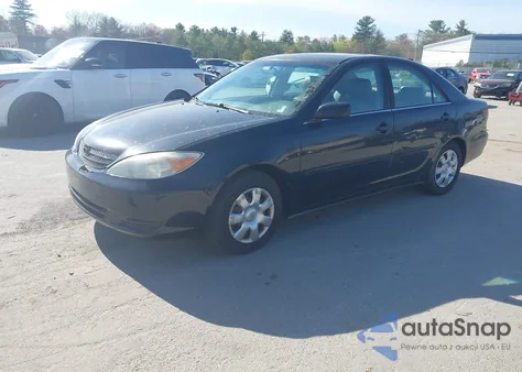 2002 Toyota Camry Le z USA, uszkodzony, nr VIN 4T1BE32K62U017256